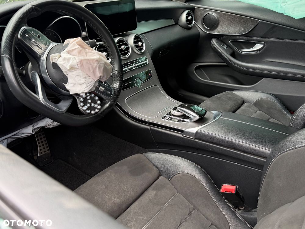 Mercedes-Benz Klasa C 200 4Matic 9G-TRONIC AMG Line - 10
