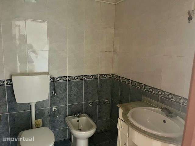 Arrendamento / Apartamento T2 / Quinta do Bispo / Leiria - Grande imagem: 4/10
