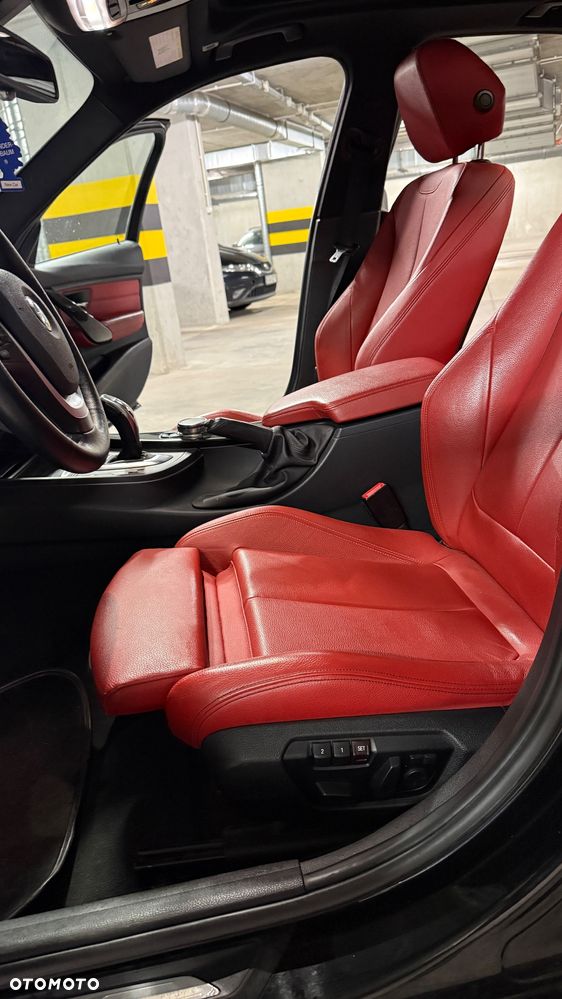 BMW Seria 3 328i xDrive Sport-Aut Sport Line - 32