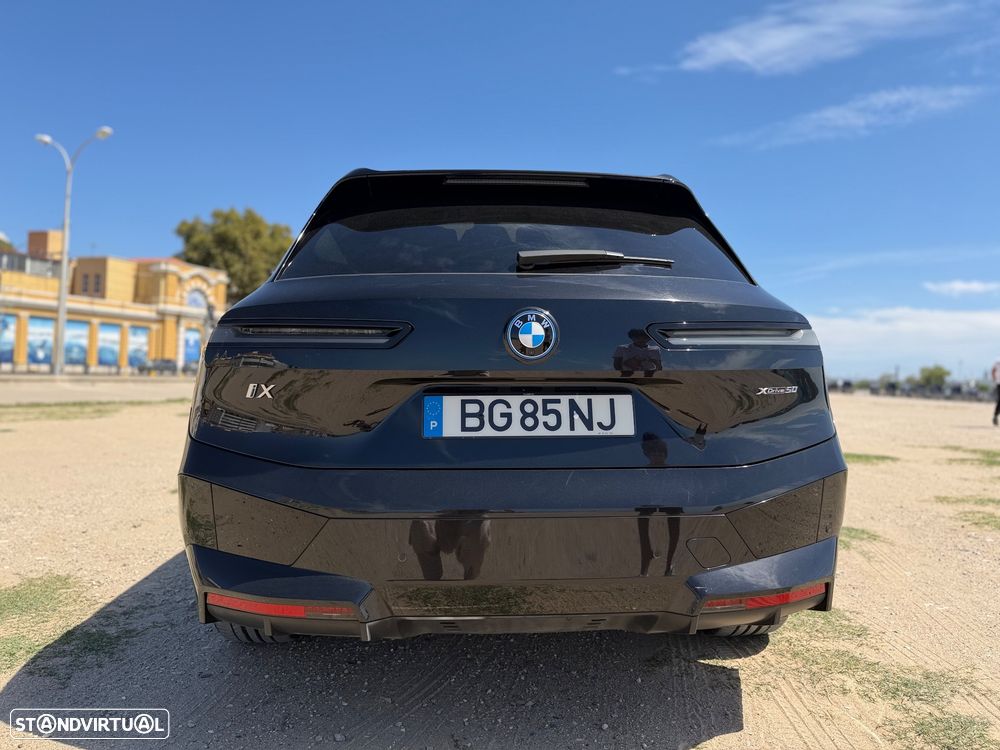 BMW iX xDrive 50 Pack Desportivo — fotografia 13