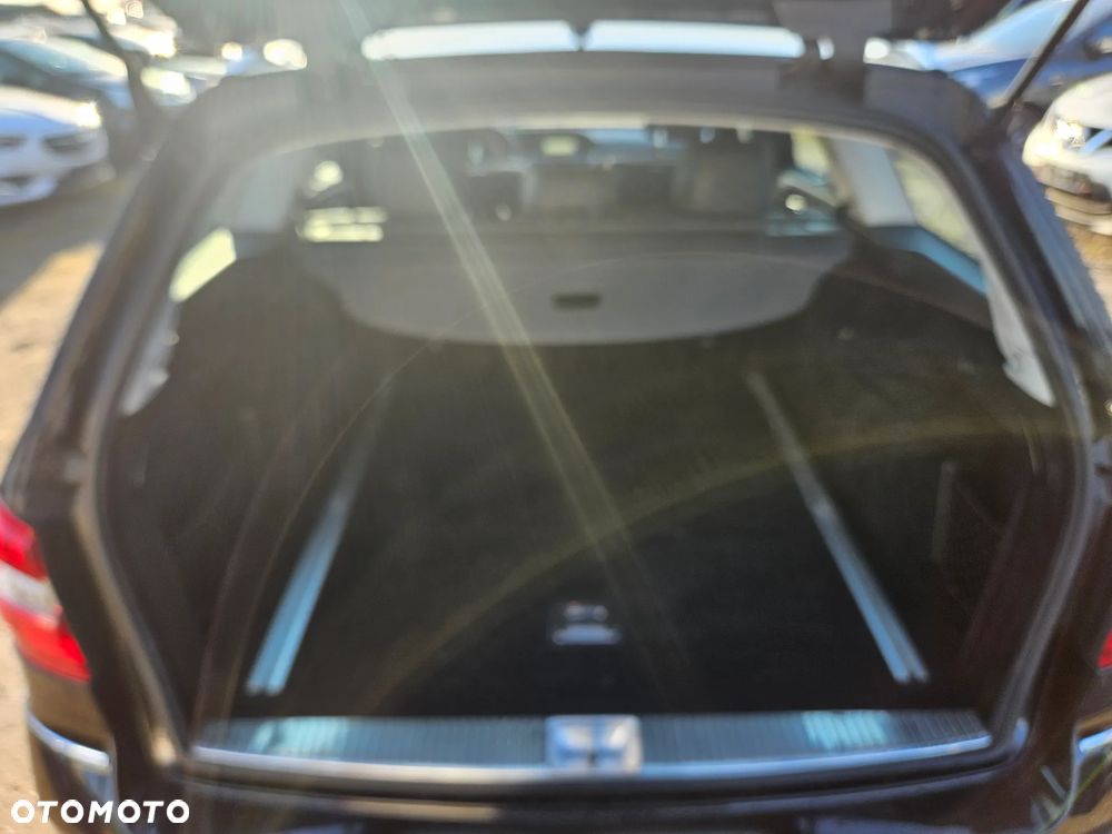 Mercedes-Benz Klasa E 350 CDI DPF BlueEFFICIENCY 7G-TRONIC Elegance - 23
