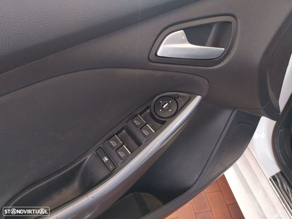 Ford Focus 1.6 TDCi Titanium Best - 4