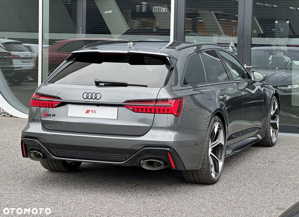 Audi RS6 Avant - 7