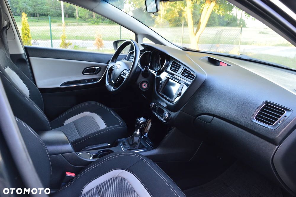 Kia Ceed - 24