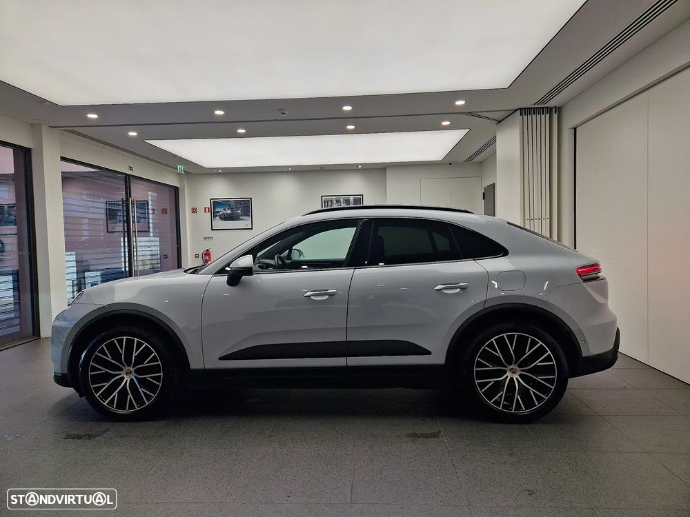 Porsche Macan Electric 4 - 2