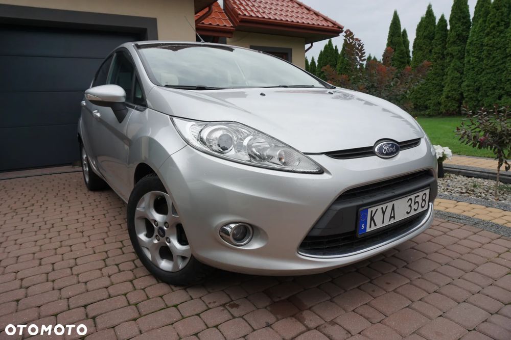 Ford Fiesta 1.25 Celebration - 6