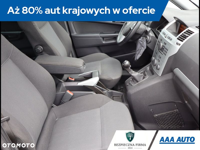 Opel Zafira - 10