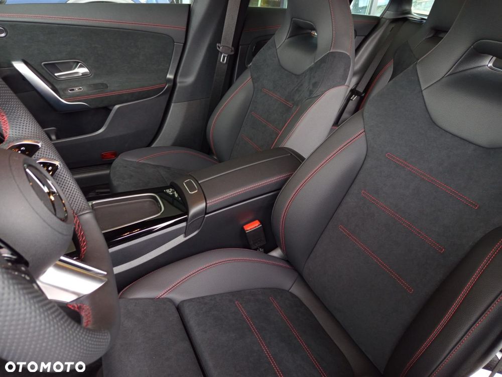 Mercedes-Benz CLA - 9