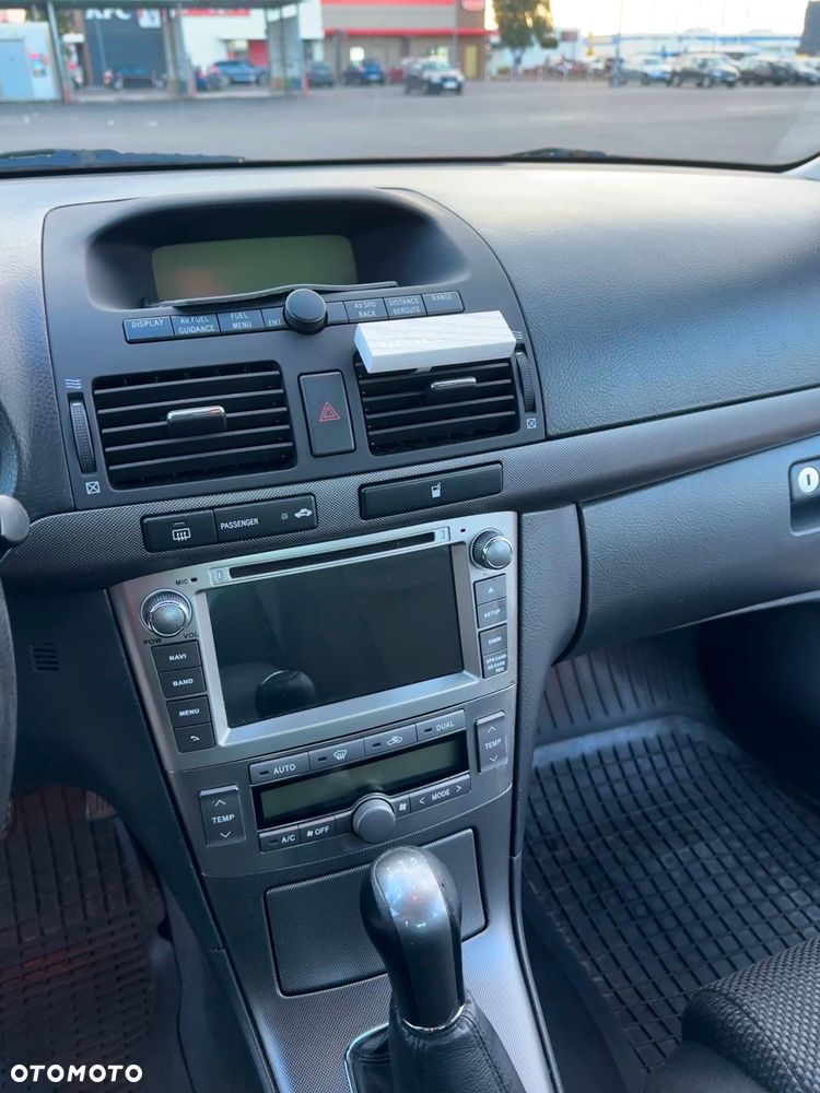 Toyota Avensis 1.8 VVT-i Luna - 7