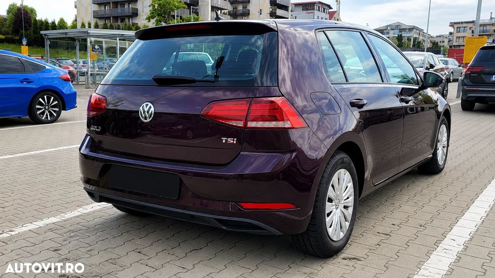 Volkswagen Golf - 5