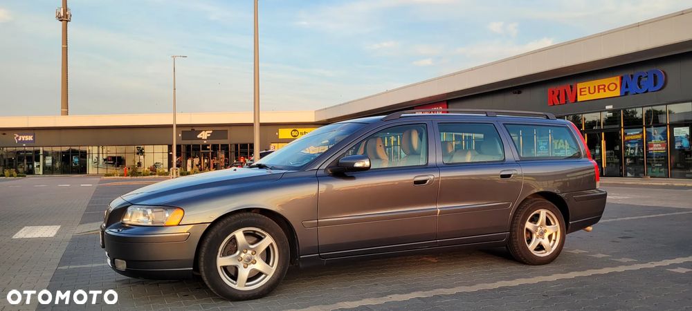 Volvo V70 D5 Momentum - 12