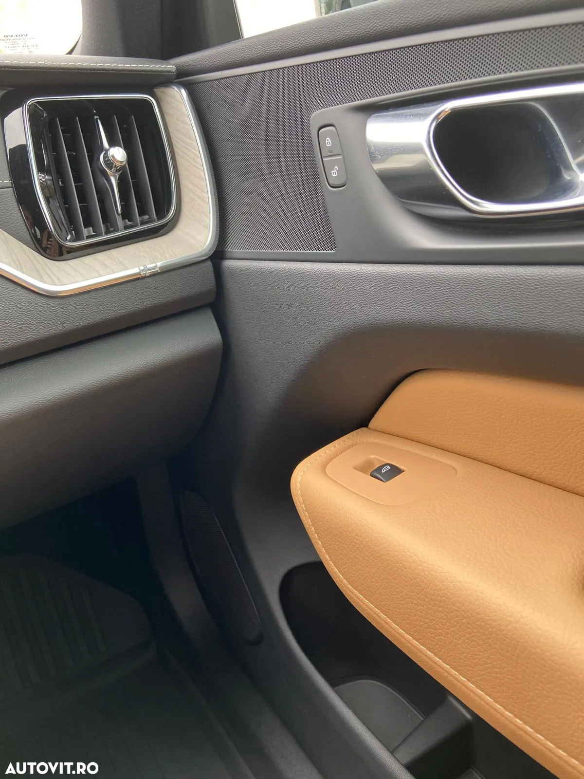 Volvo XC 60 B4 MHEV AWD Inscription - 5