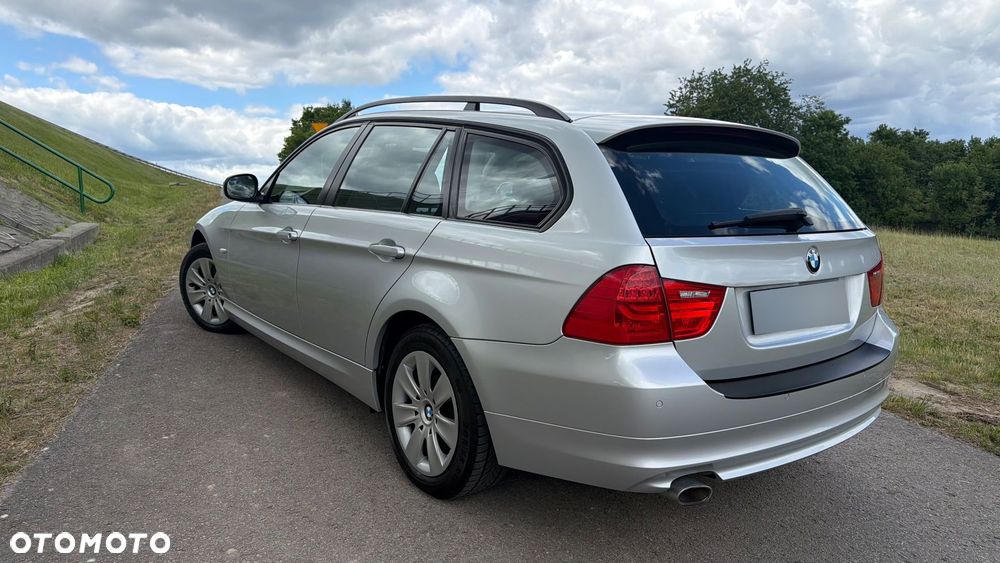BMW Seria 3 320d xDrive - 3