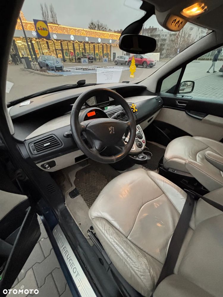 Peugeot 807 HDi 170 Bi-Turbo Automatik Premium - 7