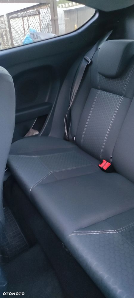 Ford Fiesta 1.4 Ghia - 23