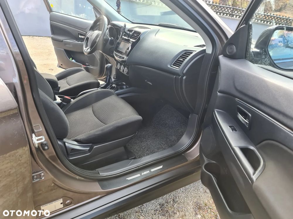 Mitsubishi ASX - 14