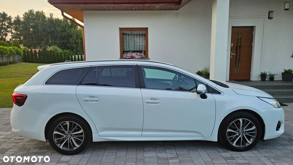 Toyota Avensis - 12