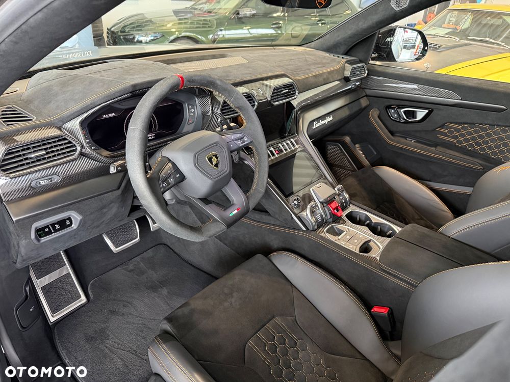 Lamborghini Urus - 9