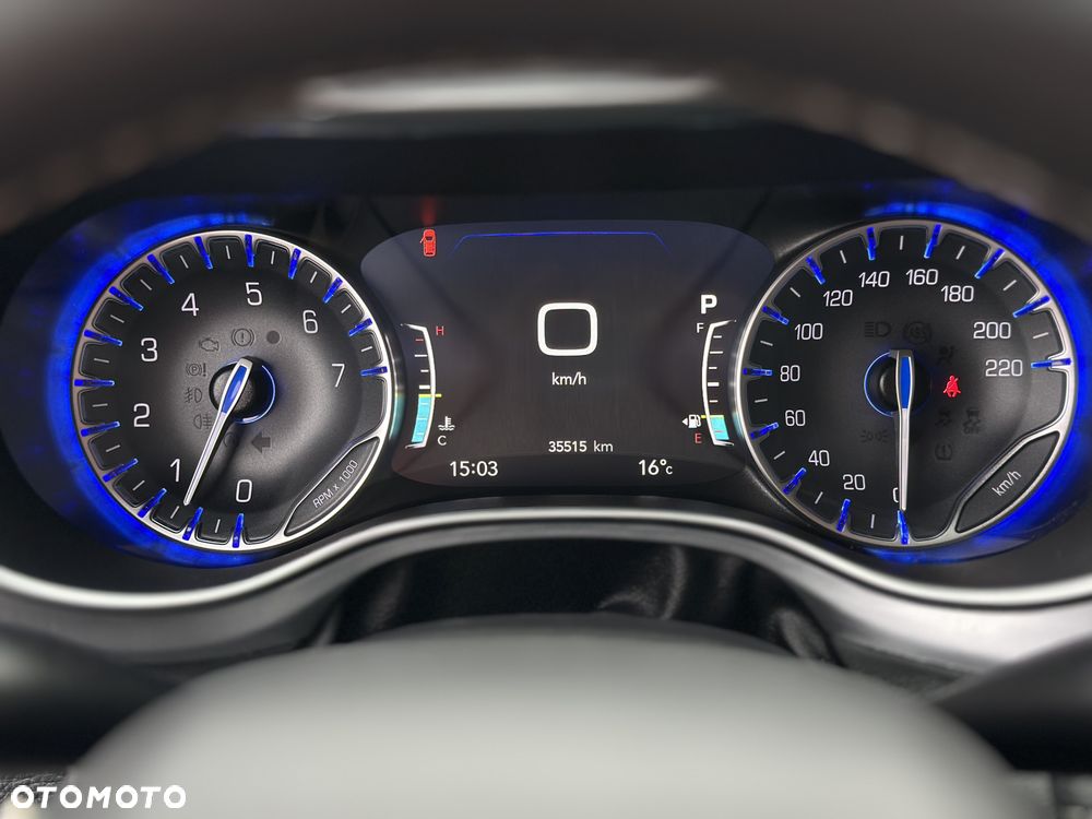Chrysler Pacifica - 15