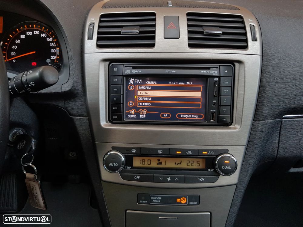 Toyota Avensis 2.0 D-4D Exclusive +Pele+GPS — fotografia 17