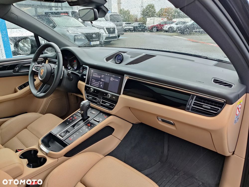 Porsche Macan Standard - 30