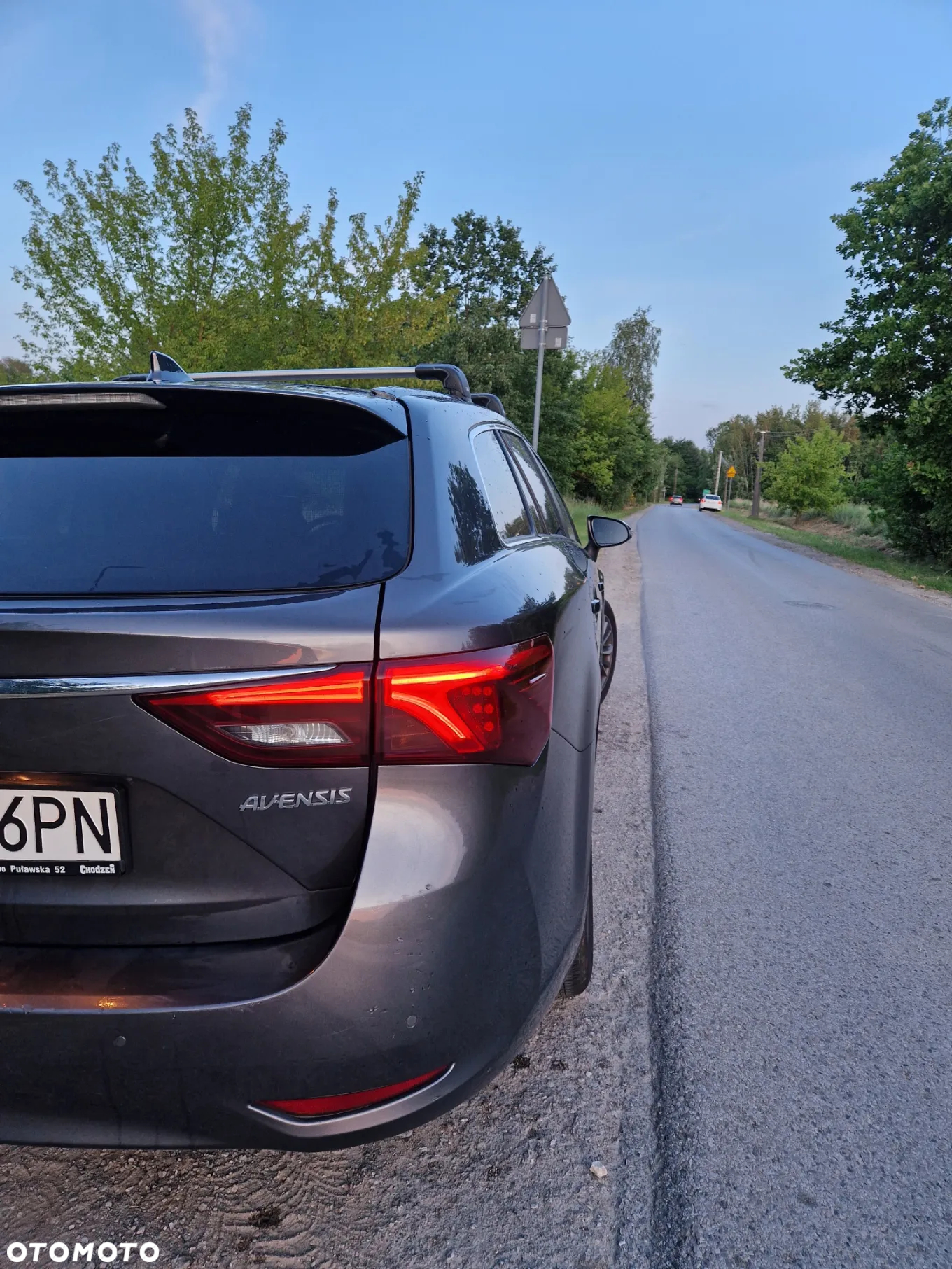 Toyota Avensis - 11