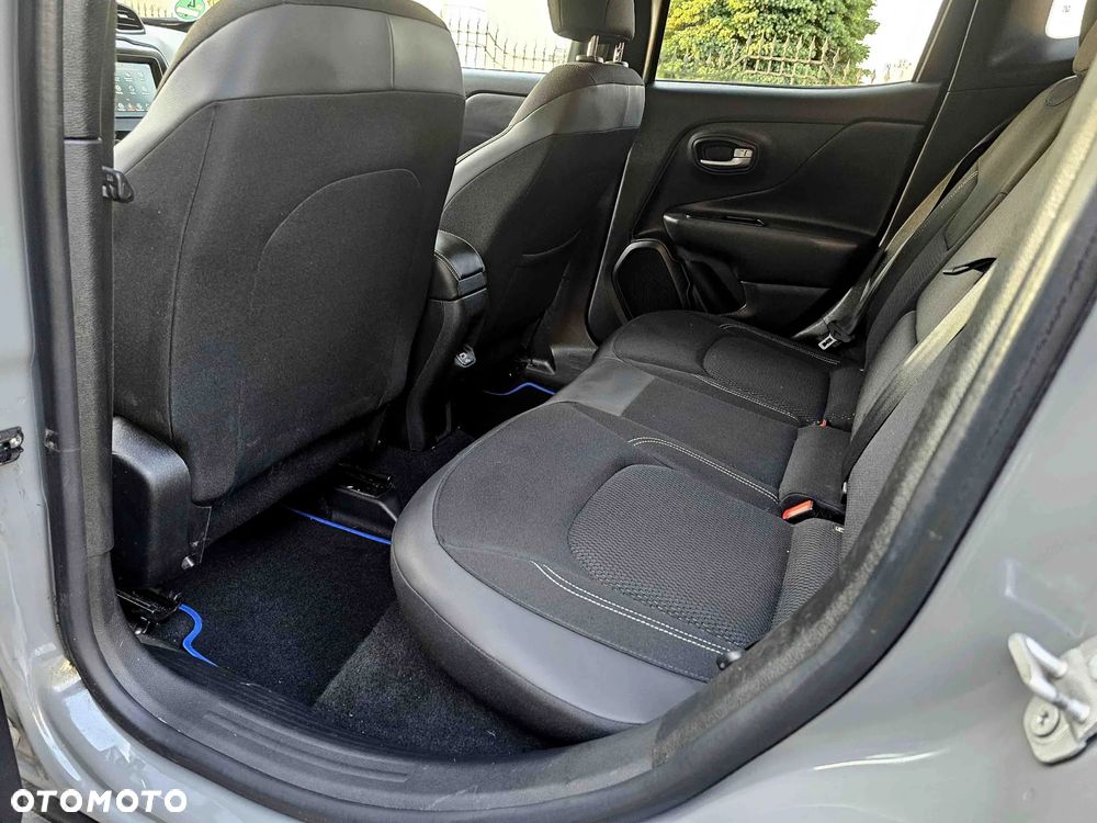 Jeep Renegade 1.3 T-GDI Limited - 21