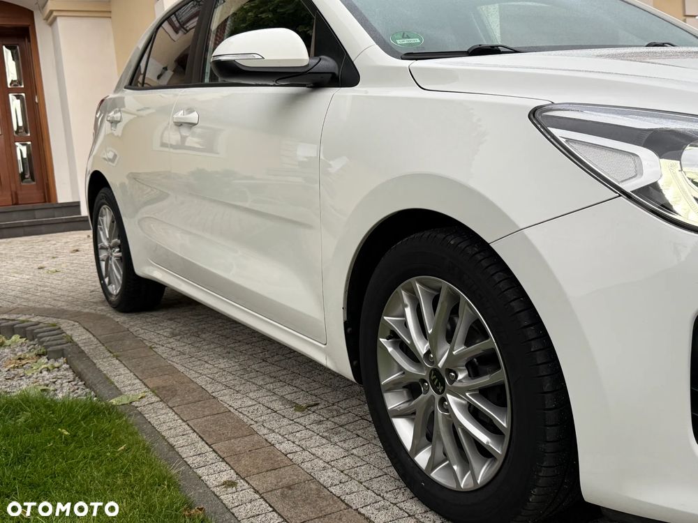 Kia Rio 1.2 Dream Team Edition - 15