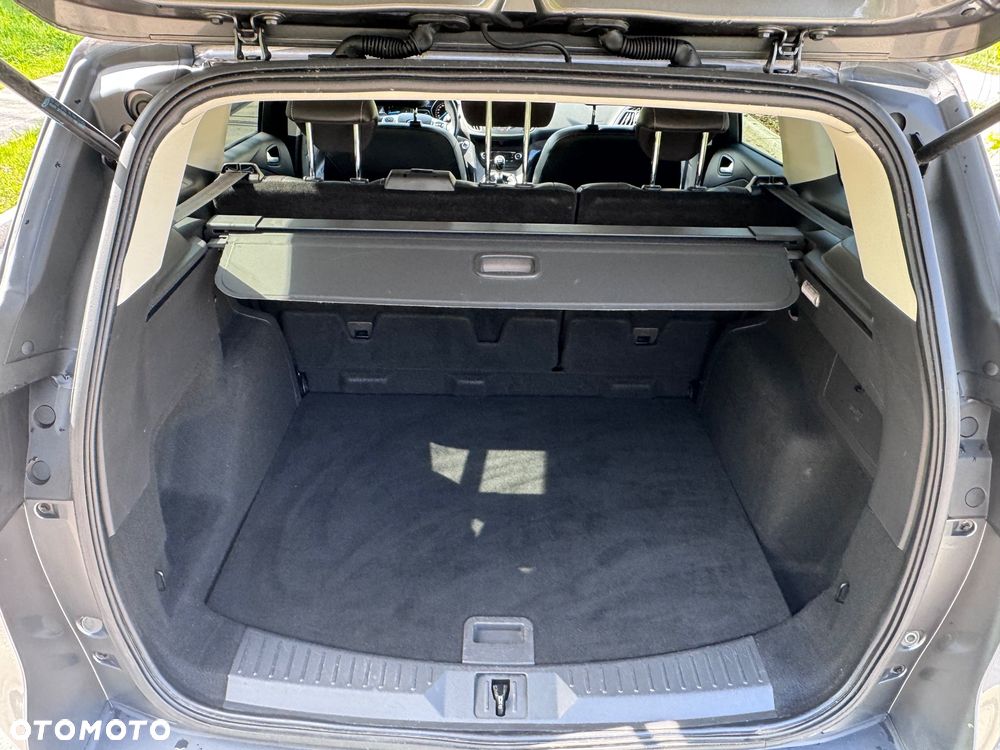 Ford Kuga 2.0 TDCi 2x4 Trend - 19