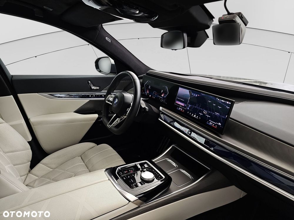 BMW Seria 7 750e PHEV xDrive M Sport sport - 28