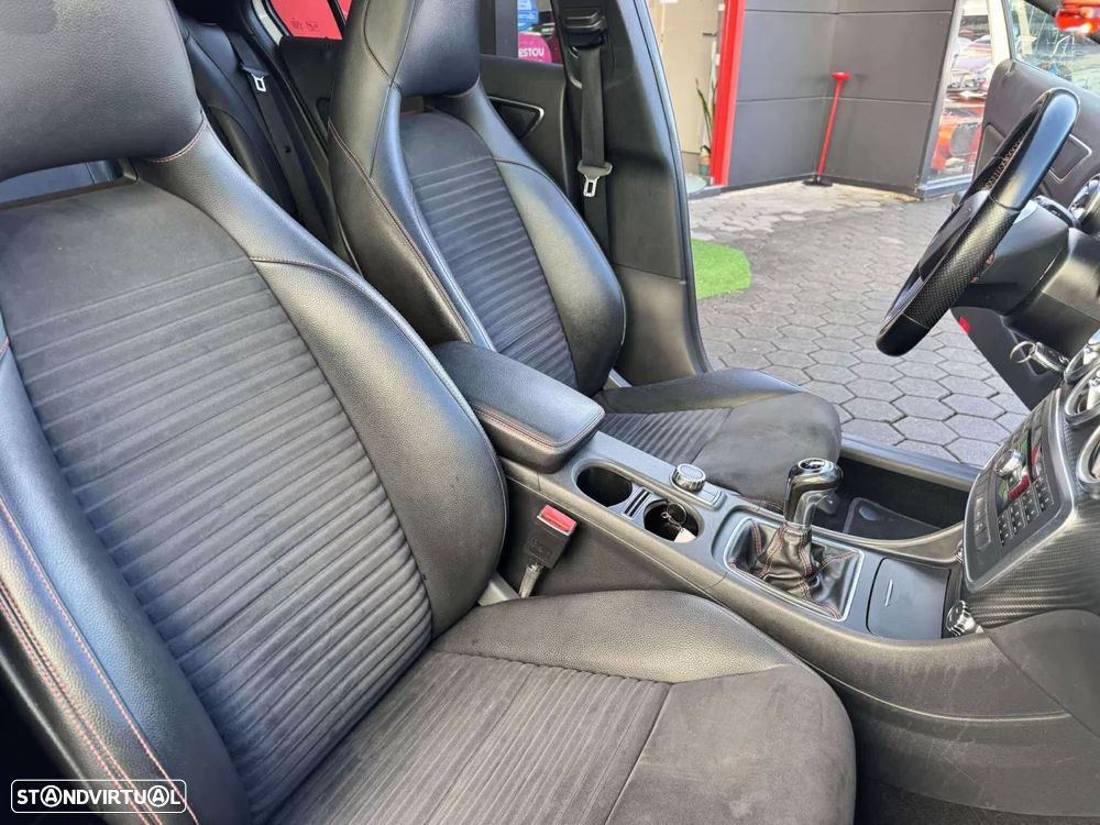 Mercedes-Benz A 200 CDI AMG Line - 17