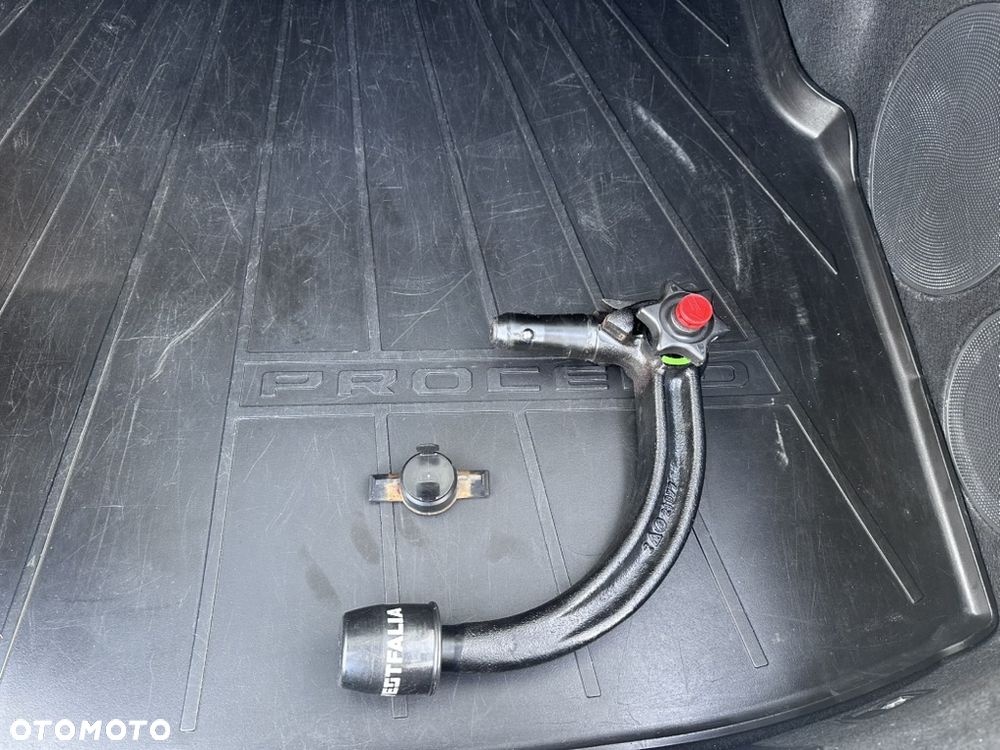 Kia ProCeed 1.6 T-GDI GT DCT - 12