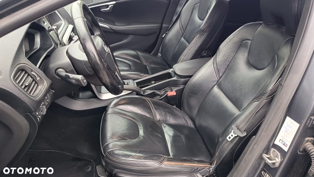 Volvo V40 ver-d2-r--design - 14
