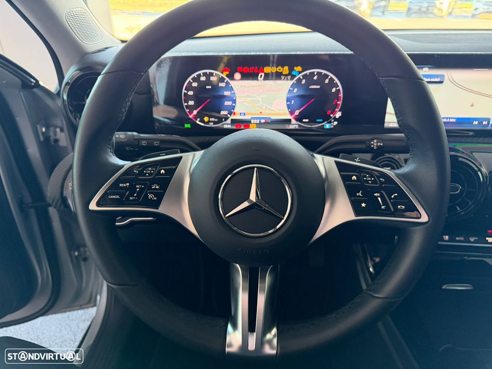 Mercedes-Benz A 200 Standard - 13