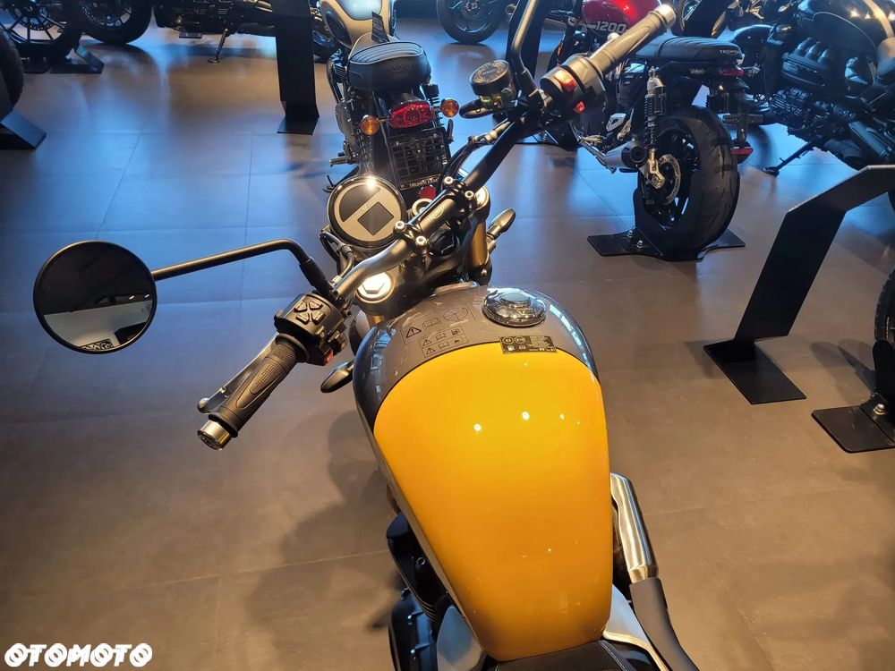 Triumph Scrambler - 3
