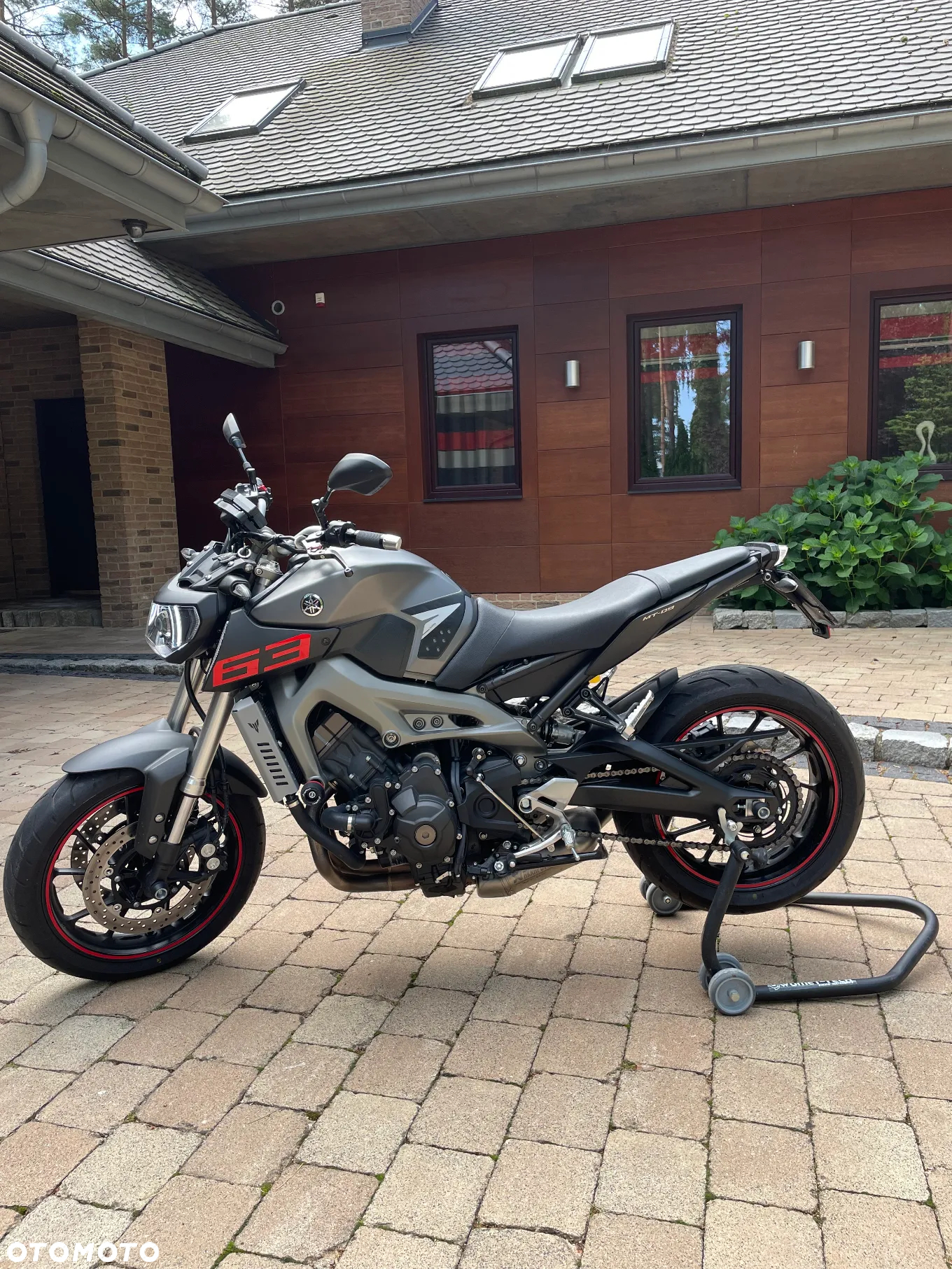 Yamaha MT - 5