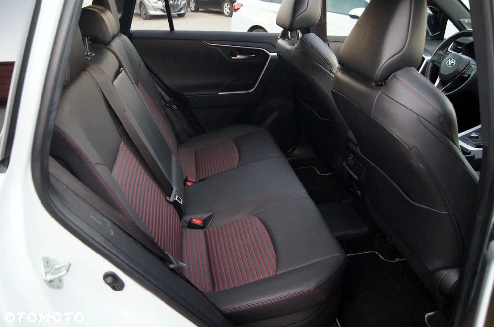 Toyota RAV4 - 16