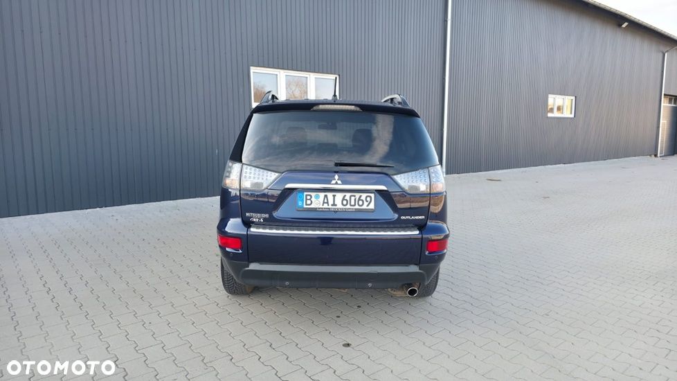 Mitsubishi Outlander 2.0 2WD Diamant Edition - 11
