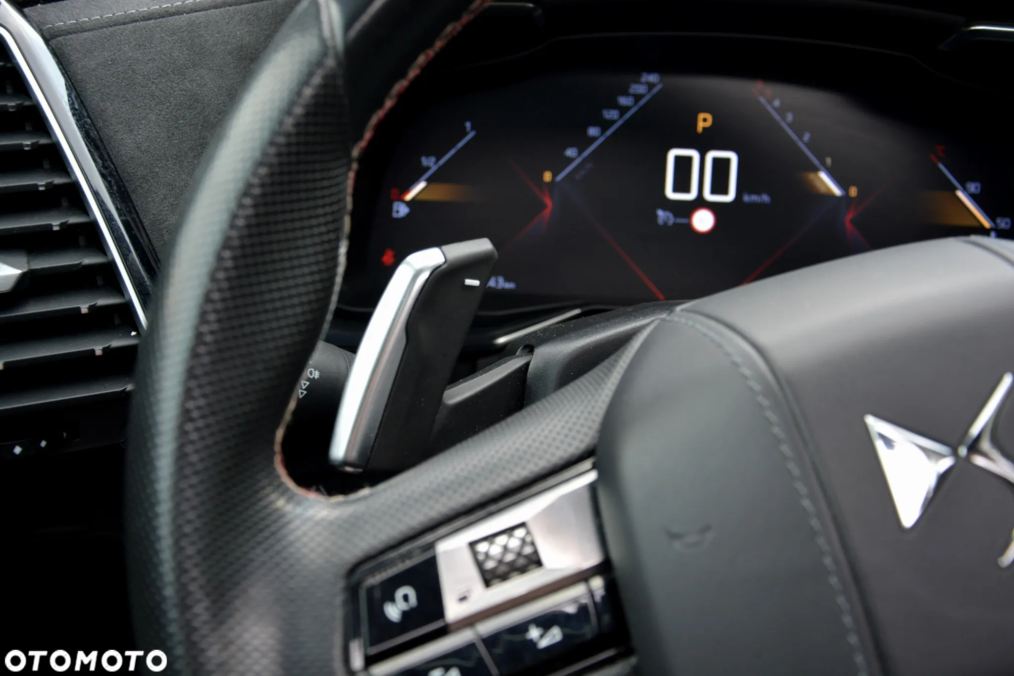 DS Automobiles DS 7 Crossback 2.0 BlueHDi Performance Line + - 36