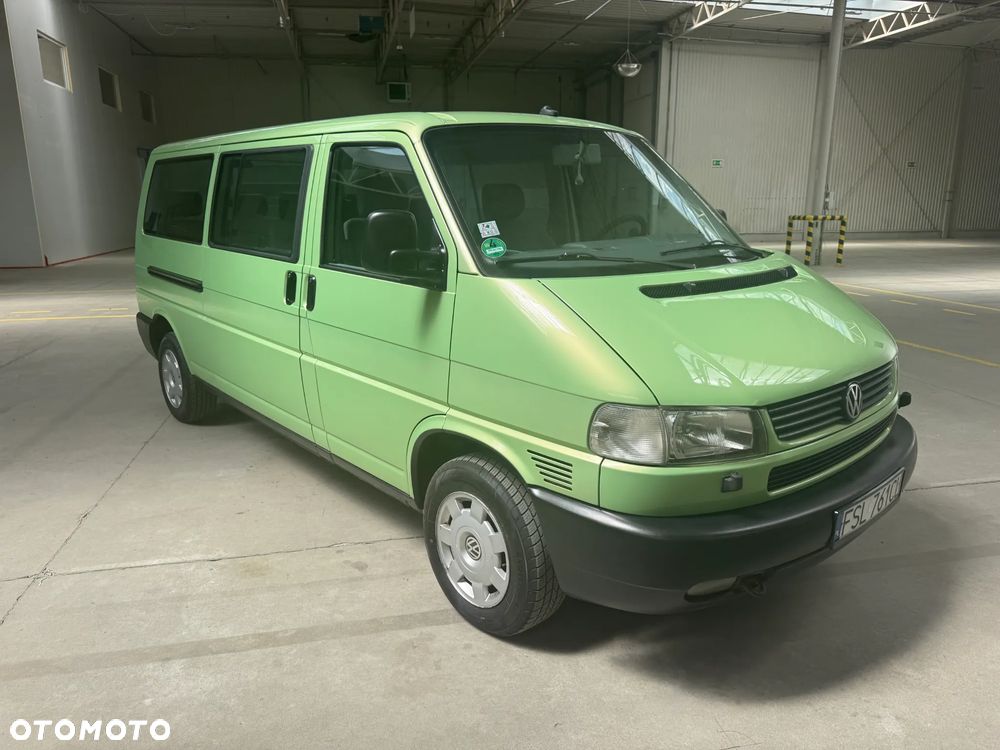 Volkswagen Caravelle - 2