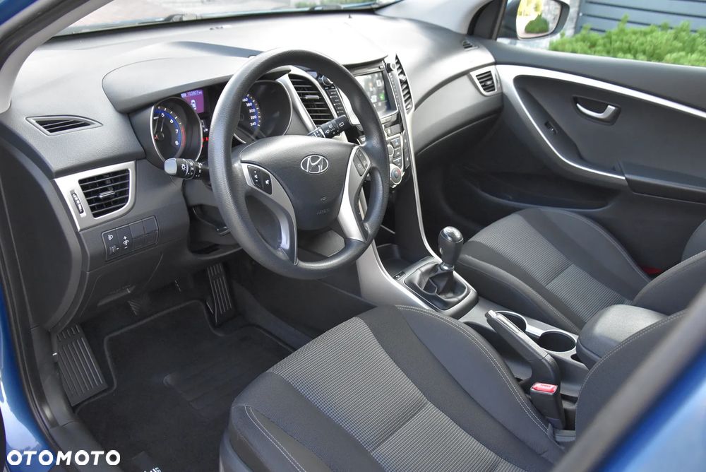 Hyundai i30 blue 1.4 Classic Navigation - 21