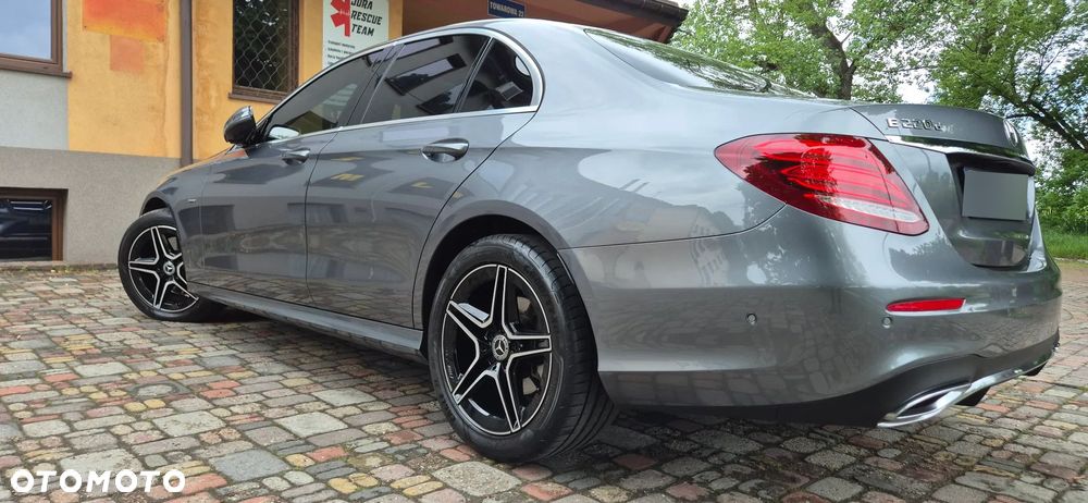 Mercedes-Benz Klasa E 220 d AMG - 38