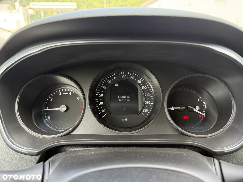 Renault Megane ENERGY TCe 100 EXPERIENCE - 14