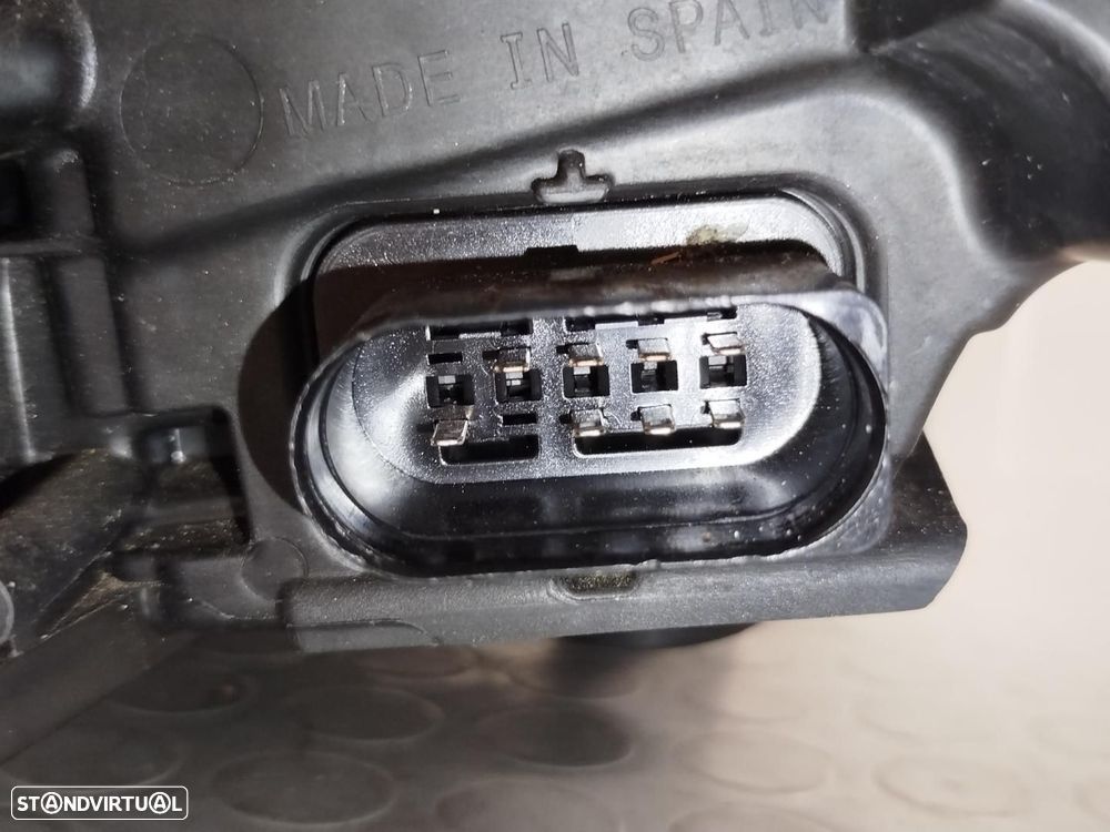 FAROL DIREITO AUDI A1 SPORTBACK GBA - 2