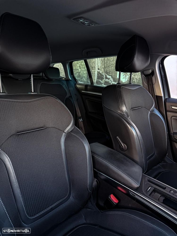 Renault Mégane Sport Tourer 1.5 Blue dCi Intens - 6