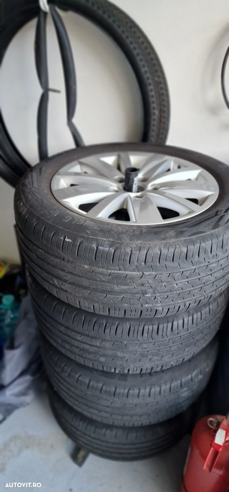 Volkswagen Passat - 25