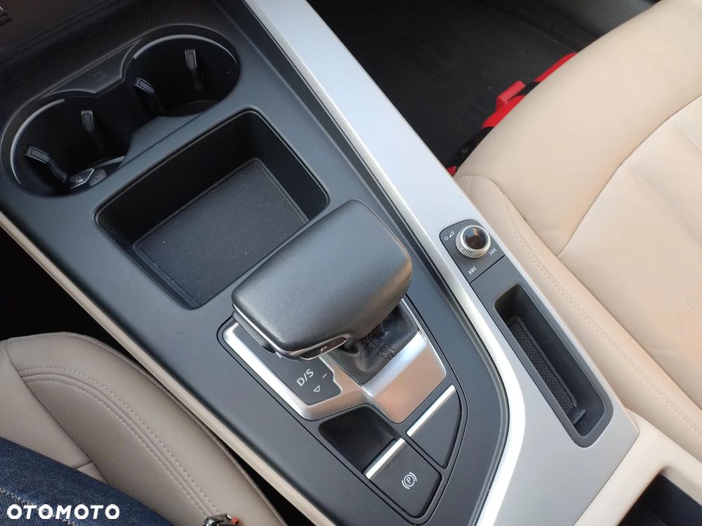 Audi A4 Limousine - 17