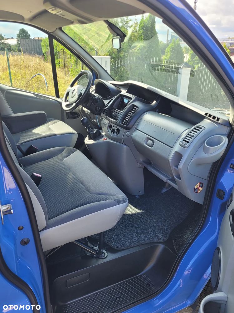 Opel Vivaro - 8