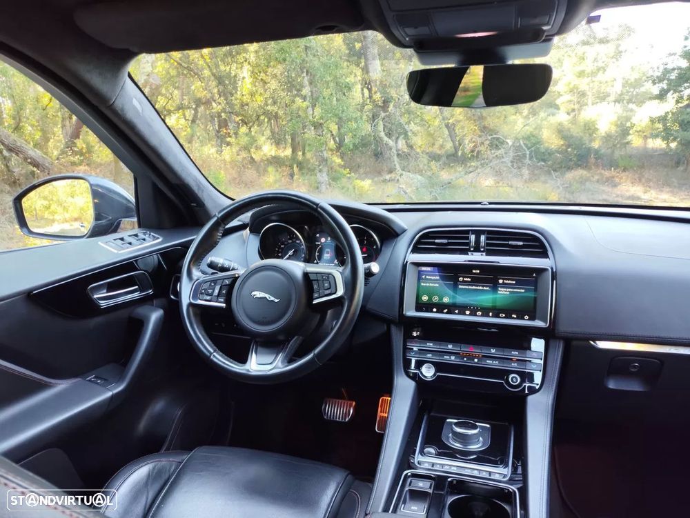 Jaguar F-Pace 2.0 i4D Prestige AWD Aut. - 17