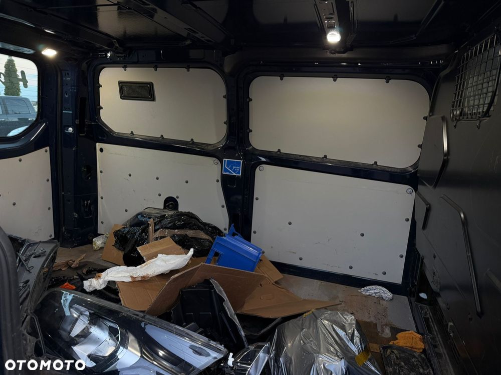 Ford Transit Custom - 19